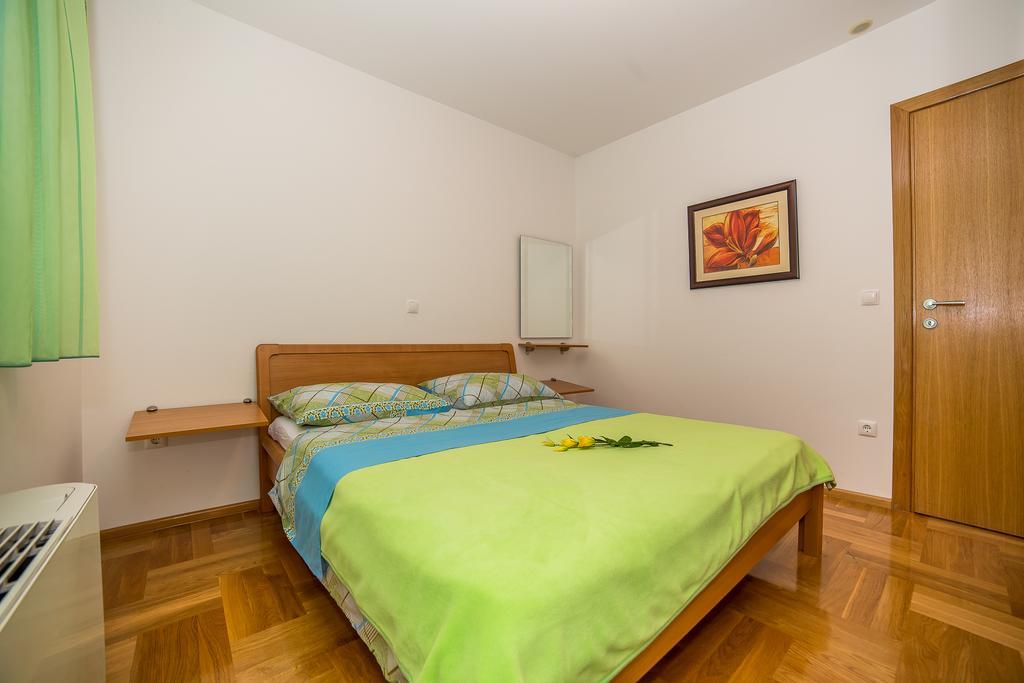 מאקרסקה Apartments Kristina מראה חיצוני תמונה