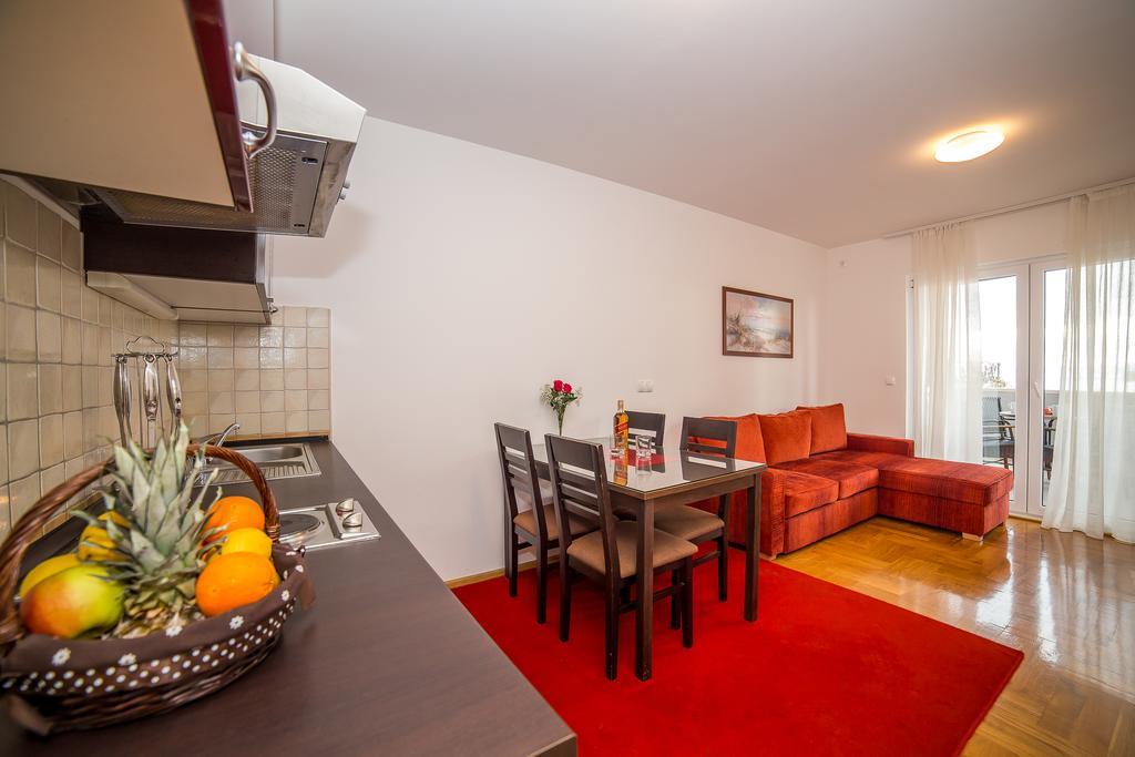 מאקרסקה Apartments Kristina מראה חיצוני תמונה