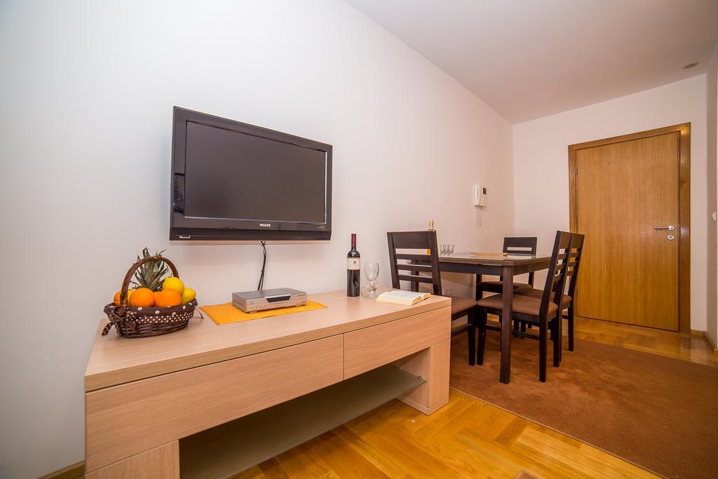 מאקרסקה Apartments Kristina מראה חיצוני תמונה