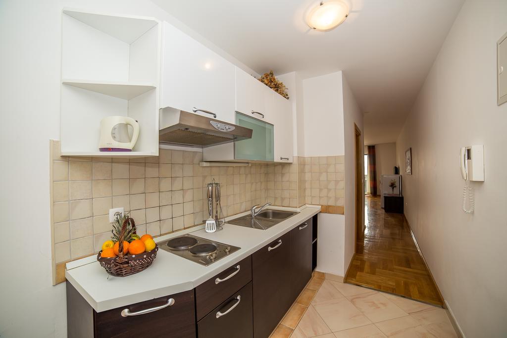 מאקרסקה Apartments Kristina מראה חיצוני תמונה